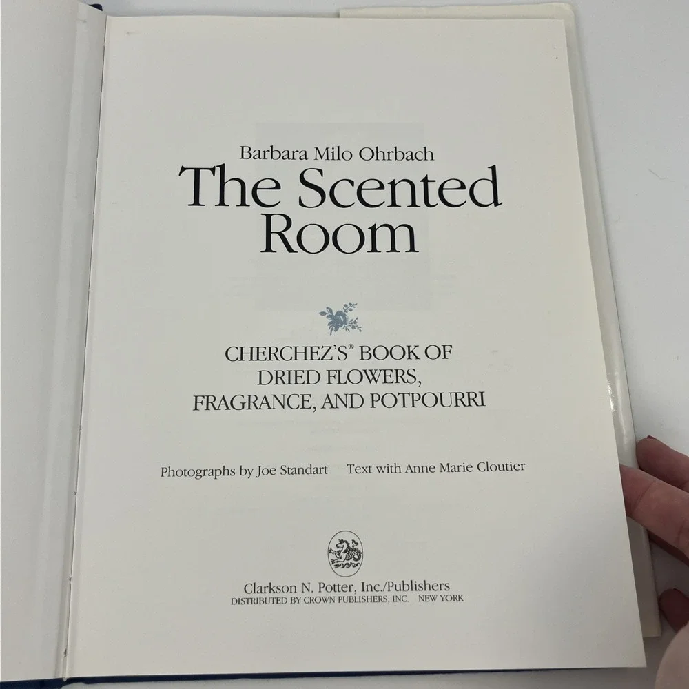 The Unbranded Brand scented room